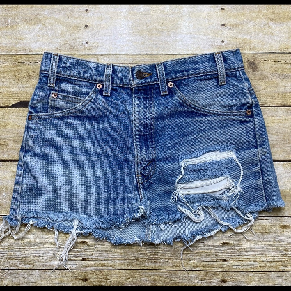 Levi’s orange tab distressed denim skirt 30